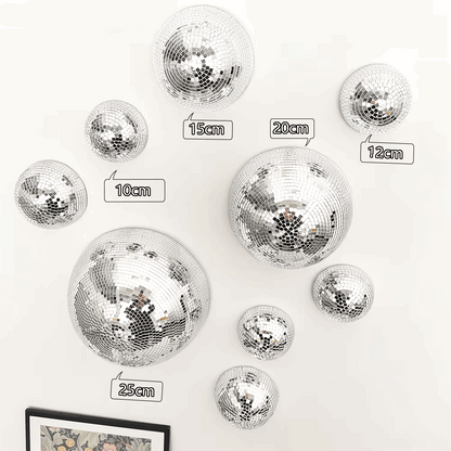 Boule miroir murale – Effet scintillant et jeux de lumière pour une ambiance unique à Facettes Murales
