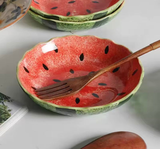 Assiette pastèque en céramique peinte, vaisselle originale et colorée pour table d’été