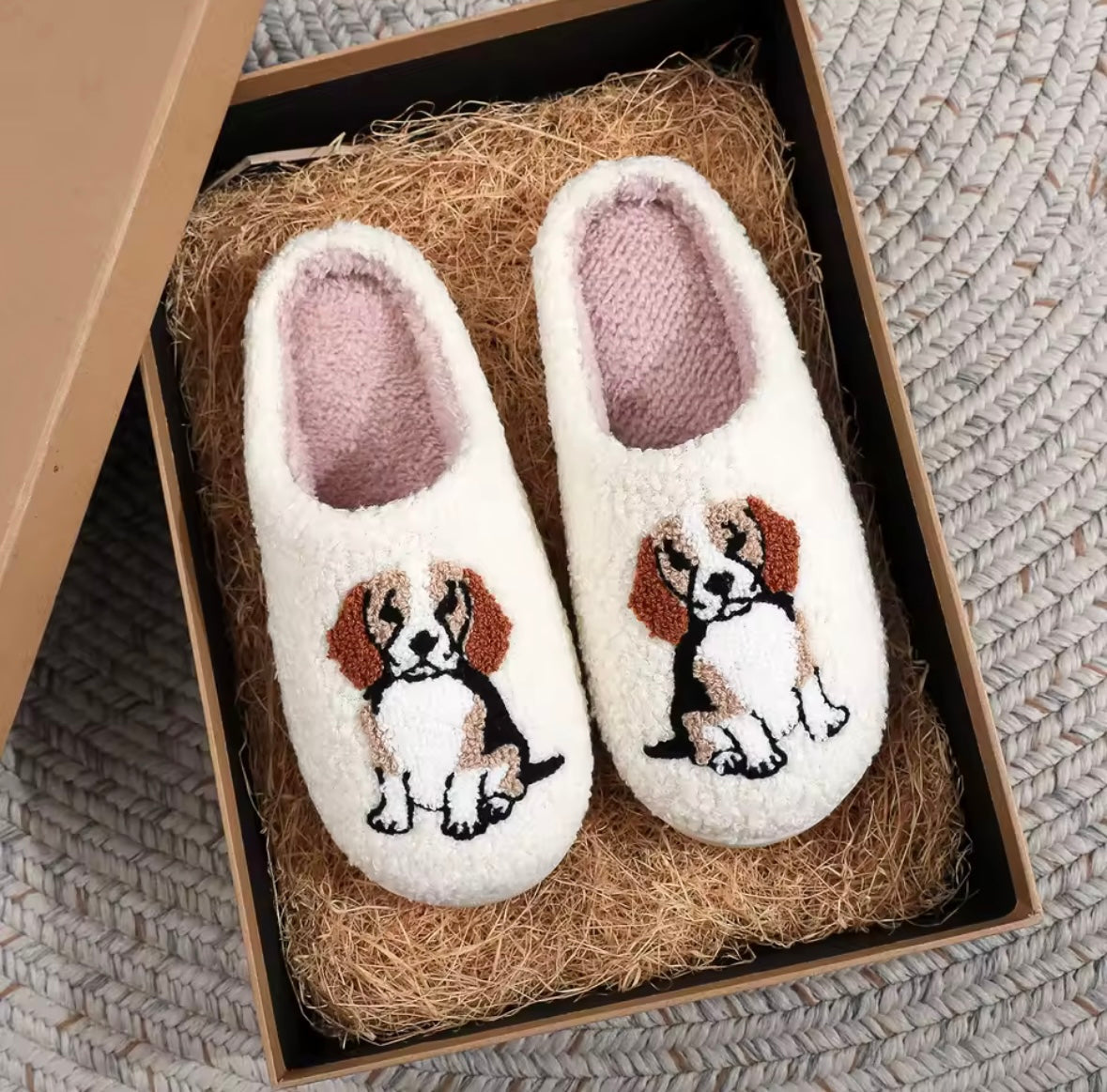 Pantoufles chien Beagle confortables avec semelle antidérapante