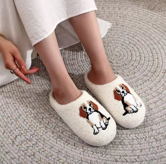 Chaussons Beagle en peluche brodés pour homme et femme