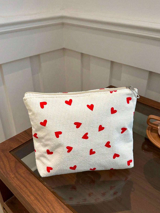 Pochette à motifs cœurs