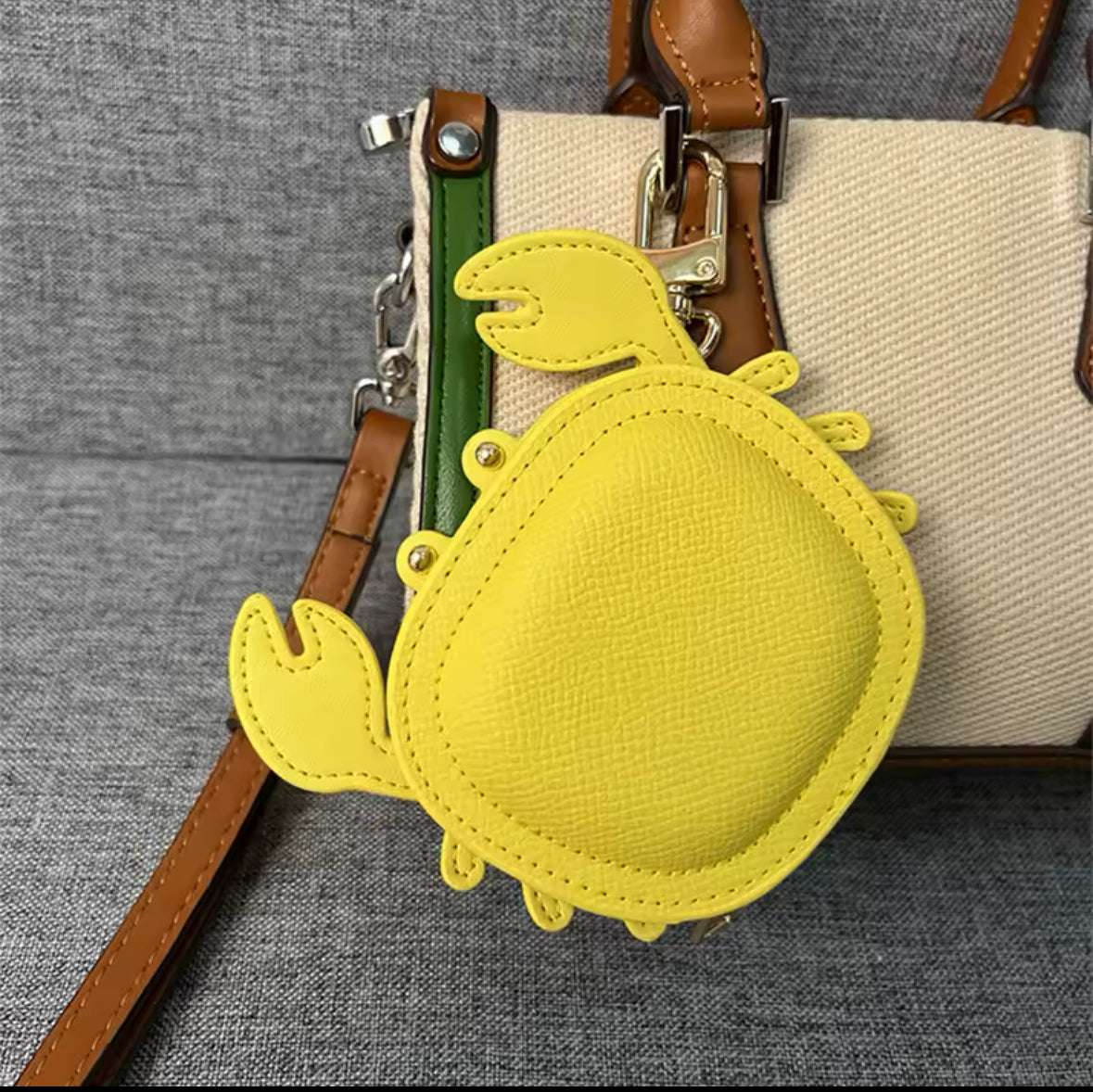 Mini Sac Crabe Mignon – Accessoire de Mode Excentrique et Fun