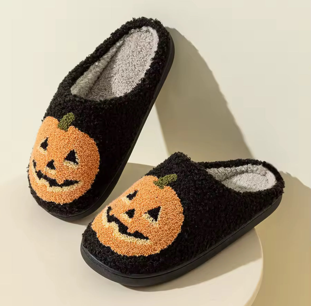 Pantoufles Halloween citrouille originales Maison Pamplune