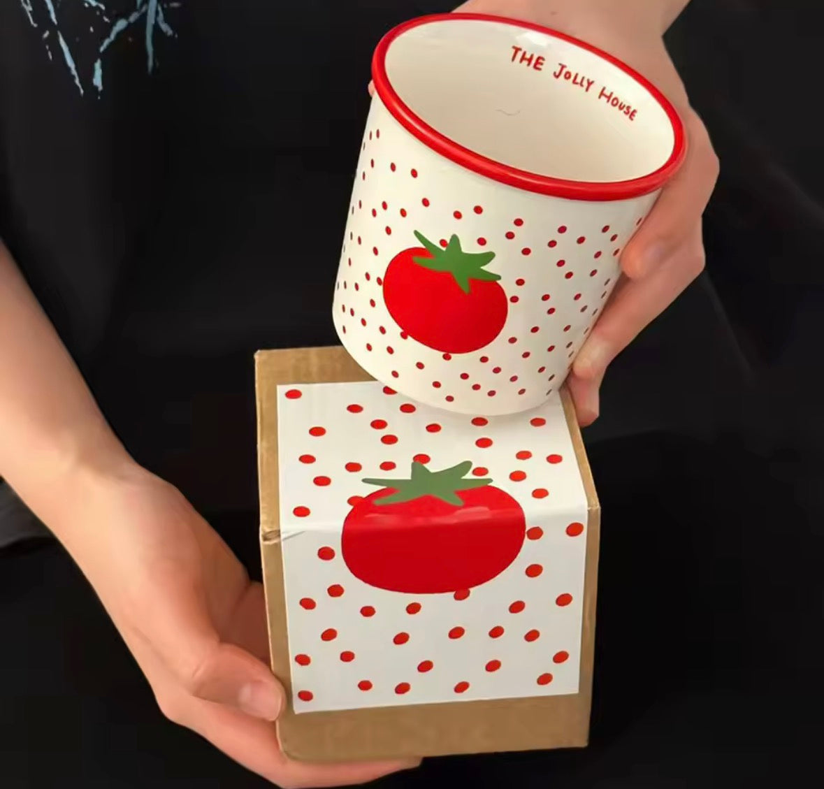 Tasse en forme de tomate céramique déco maison tendance