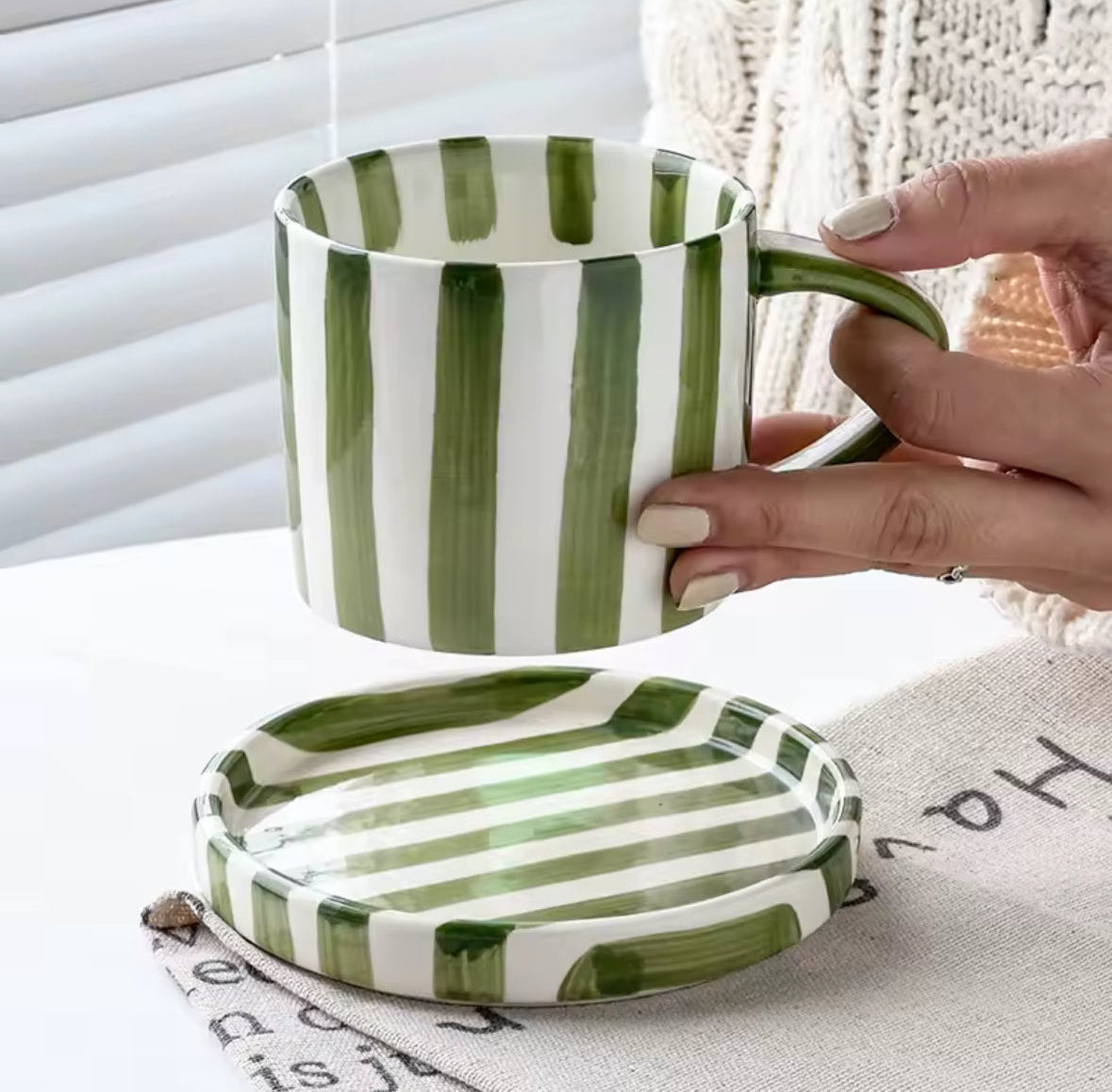 Tasse en céramique avec coupelle verte – Idéale pour matcha latte ou thé vert