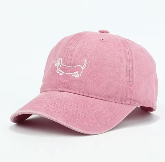 Casquette Teckel rose brodée style casual moderne pour amoureux de chiens