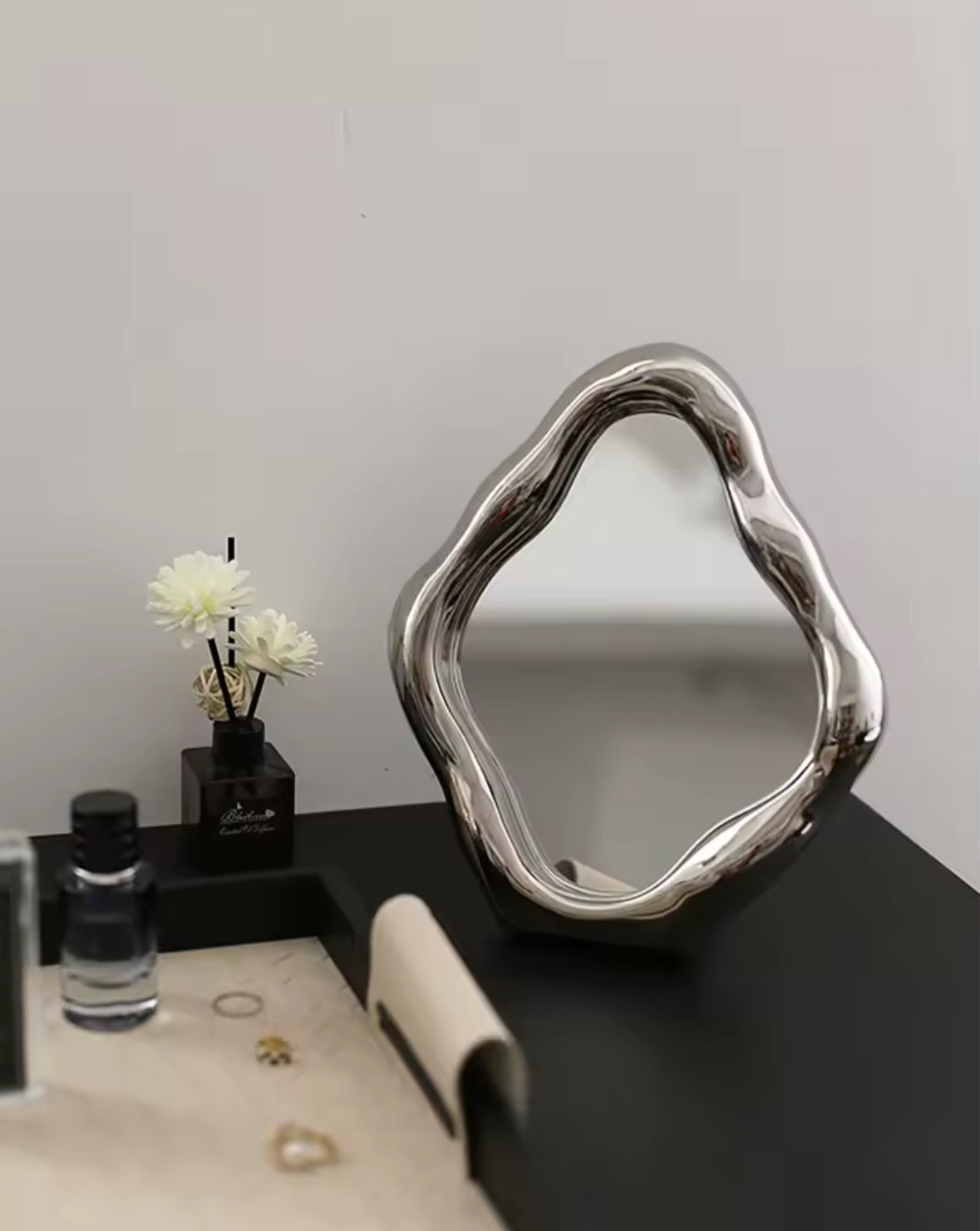 Miroir Chromé sur Pied