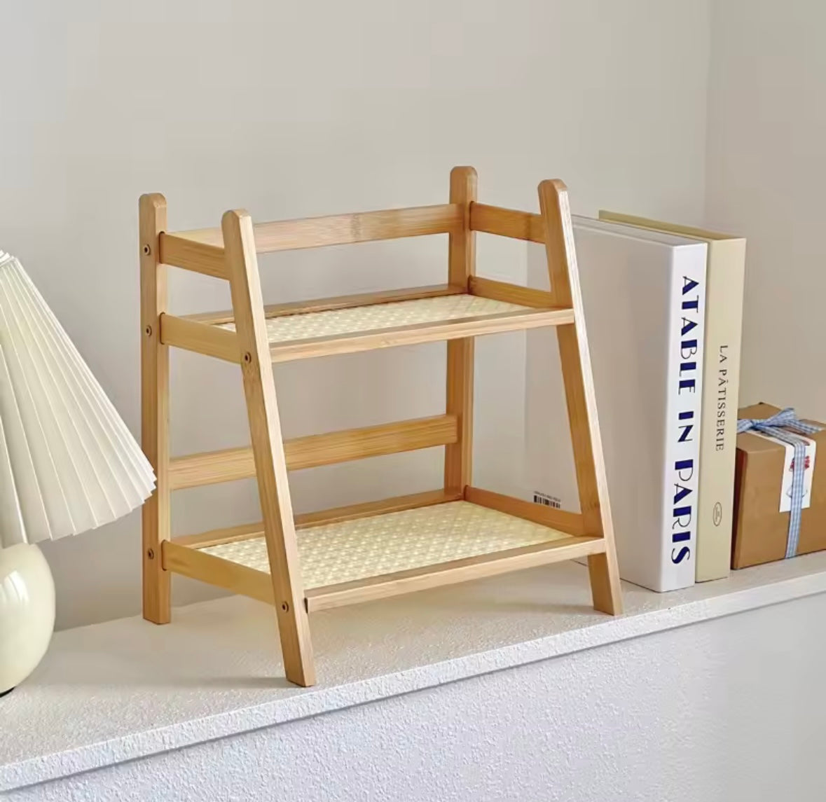 Petit meuble de rangement en rotin imitation bambou
