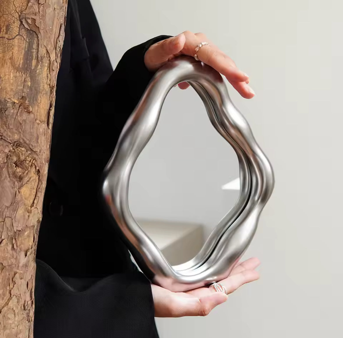 Miroir Chromé sur Pied
