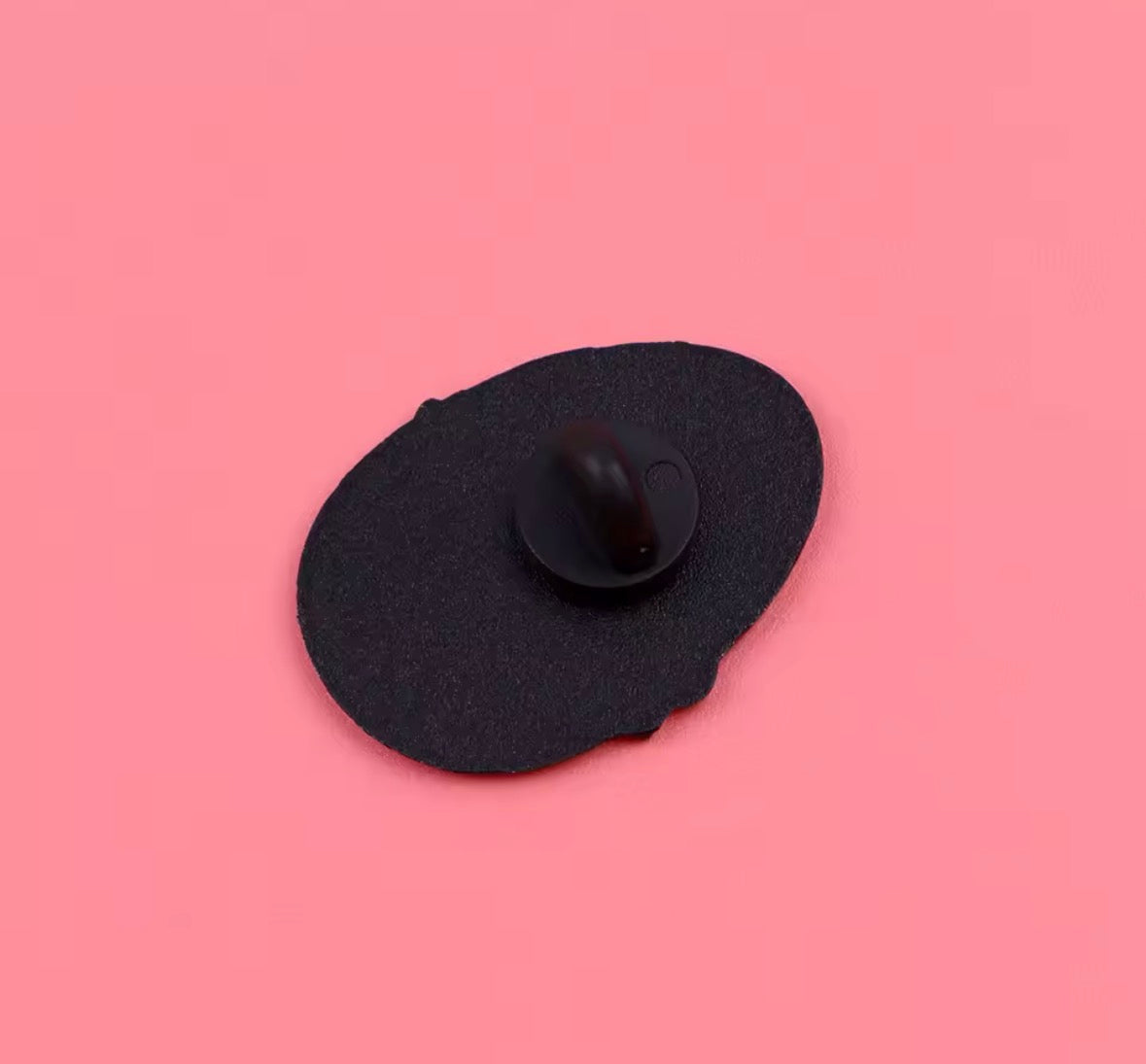 Pin’s Œuf Surprise