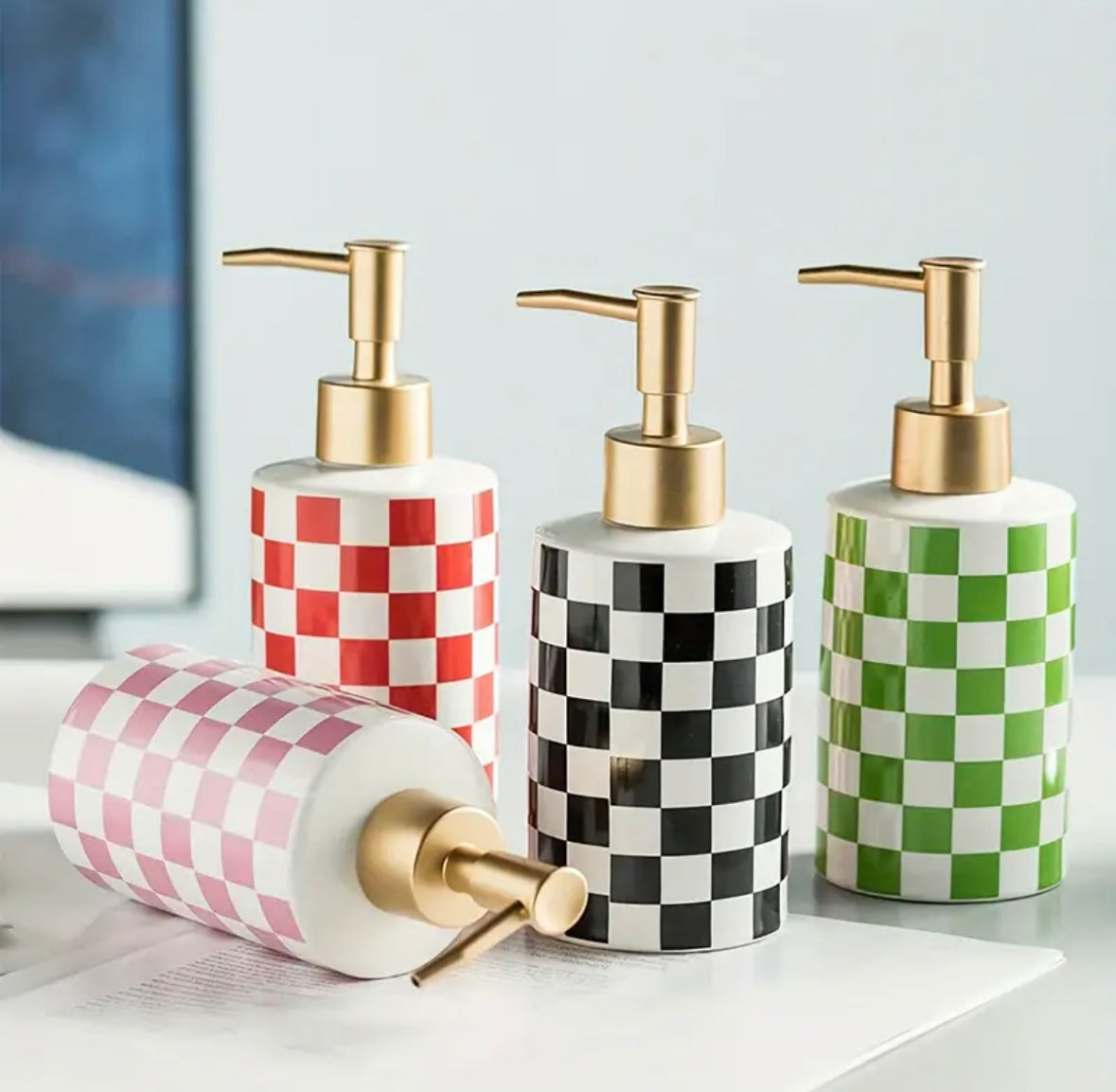 Distributeur de Savon Damier – Céramique Design