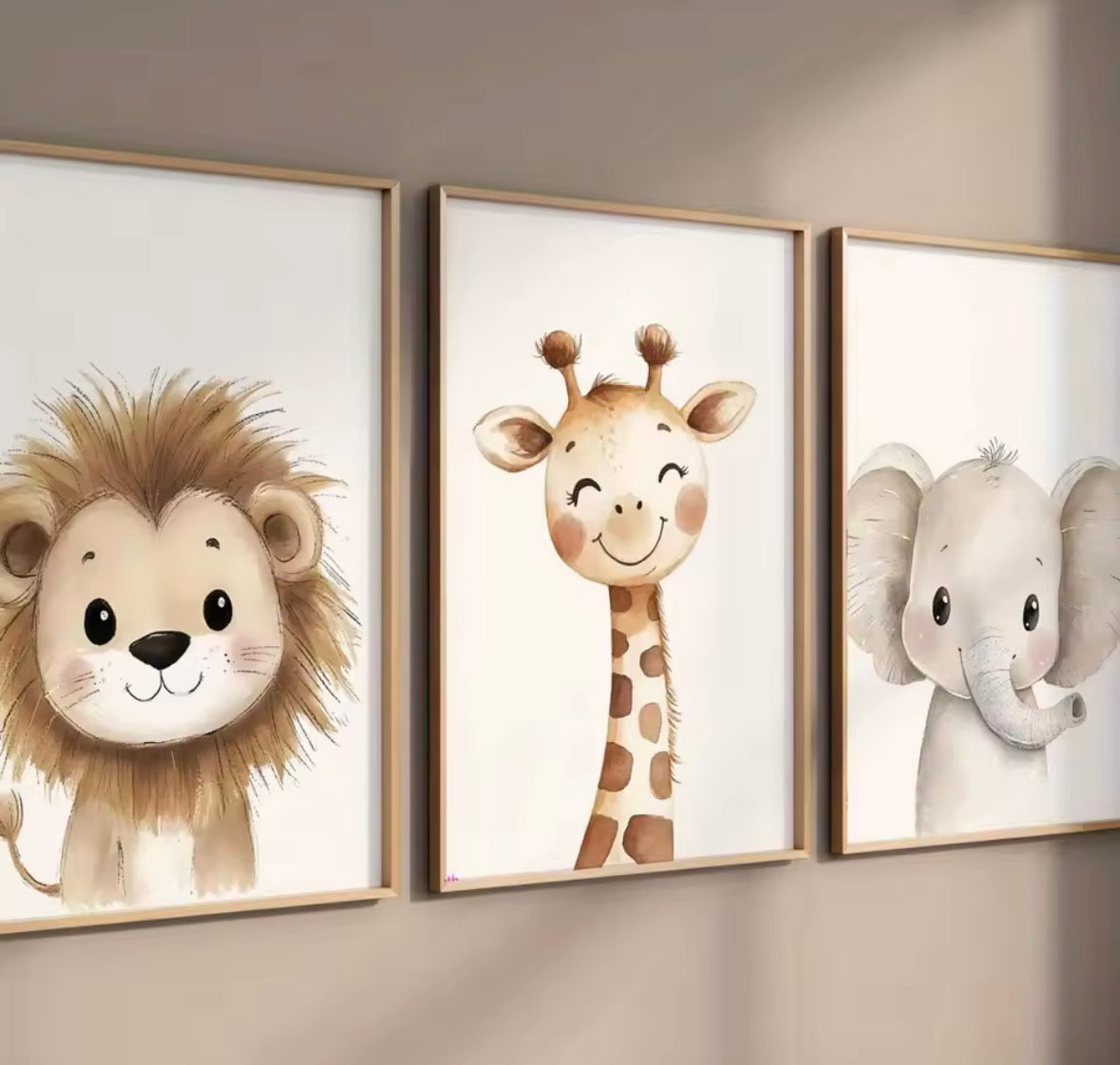 Décoration murale enfant composée de trois illustrations animales délicates et apaisantes