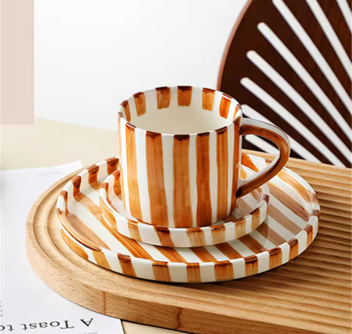 Mug rayé terracotta avec coupelle – Céramique artisanale pour café filtre ou espresso
