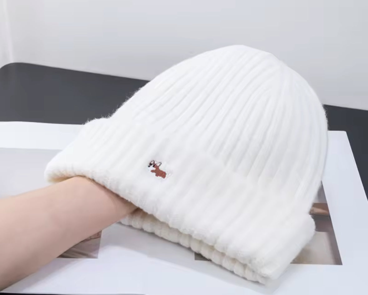 Bonnet Corgi blanc d’hiver cocooning style minimaliste