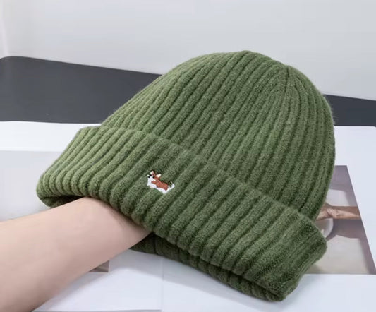 Bonnet Corgi tricoté vert en maille épaisse – Maison Pamplune