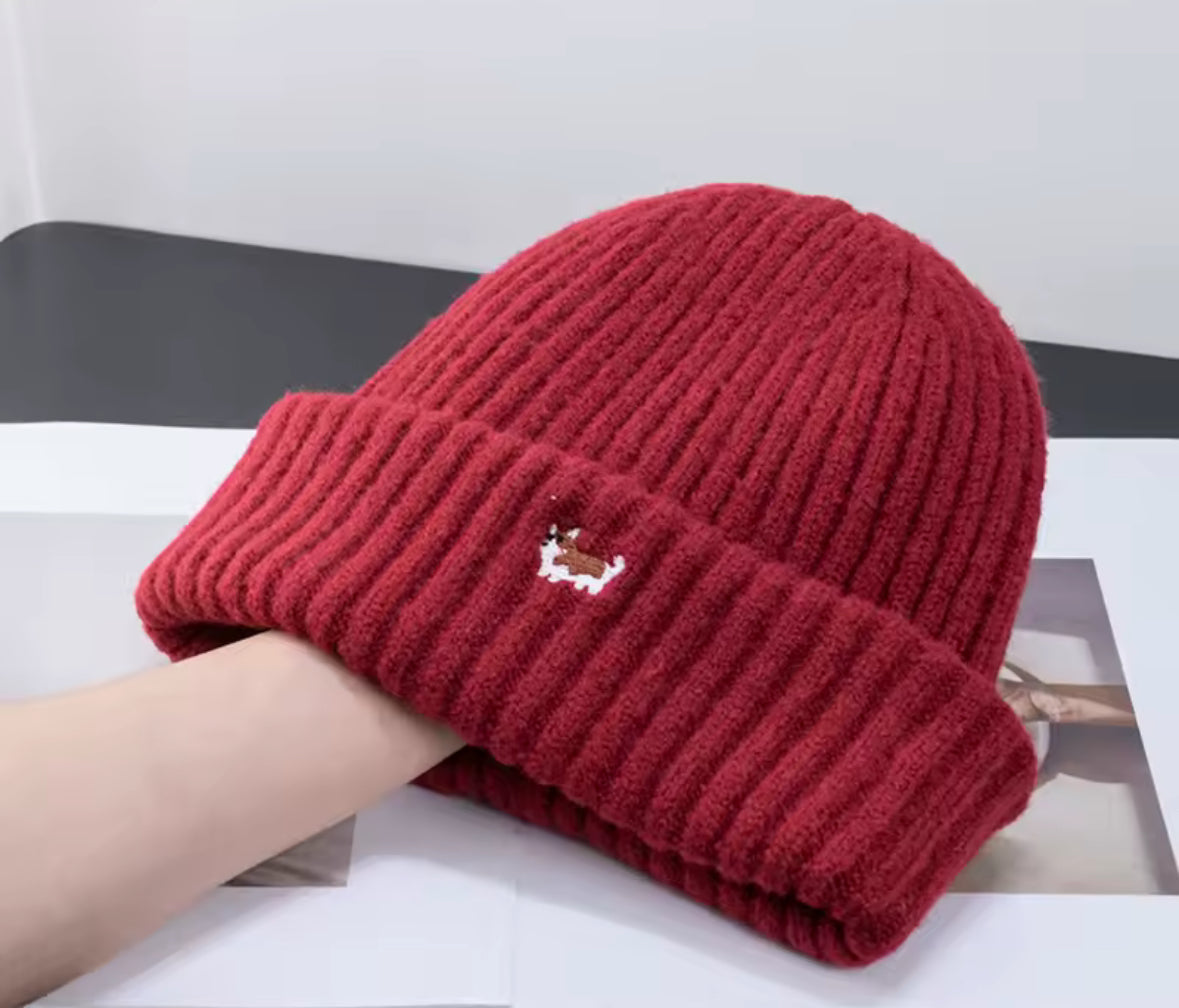 Bonnet Corgi rouge tendance hiver en laine douce