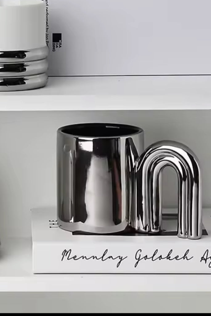 Tasse chromée design effet miroir moderne pour café et thé