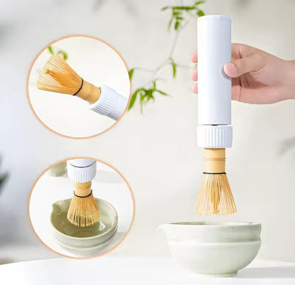 Appareil compact pour obtenir une mousse fine sur un latte ou thé vert