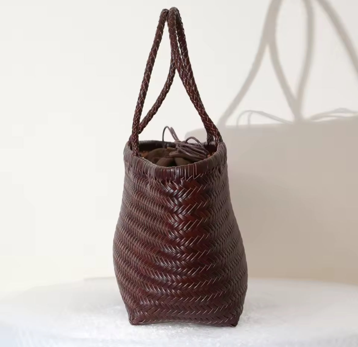 Sac tressé en cuir véritable