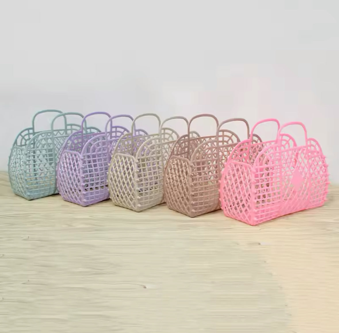 Sac plastique rétro coloré pour la plage, les courses ou les pique-niques