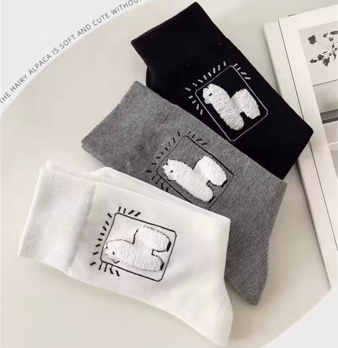 Chaussettes alpaga Maison Pamplune, accessoire cosy au style minimaliste