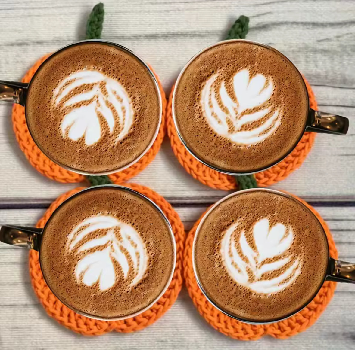 Sous-verres citrouille crochetés à la main, set de 4 pièces, protège-tables contre la chaleur et les taches, design original pour fête d’automne et Halloween.
