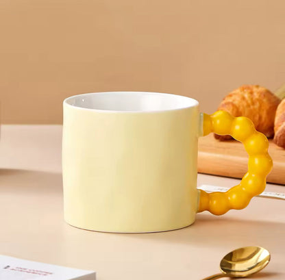 Mug Perle jaune pastel avec anse perles originales