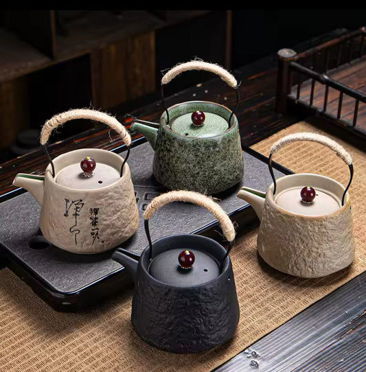 Théière Kung-Fu artisanale en porcelaine texturée pour cérémonie du thé asiatique