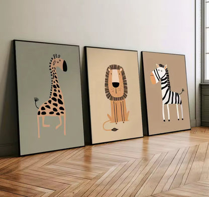 Set de trois affiches enfant thème Jungle Safari, idéal pour décorer une chambre bébé avec des animaux mignons.