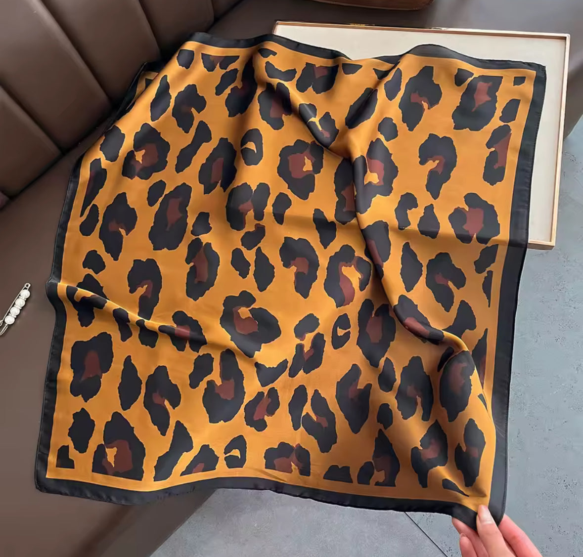 Foulard Carré Femme à Imprimé Léopard