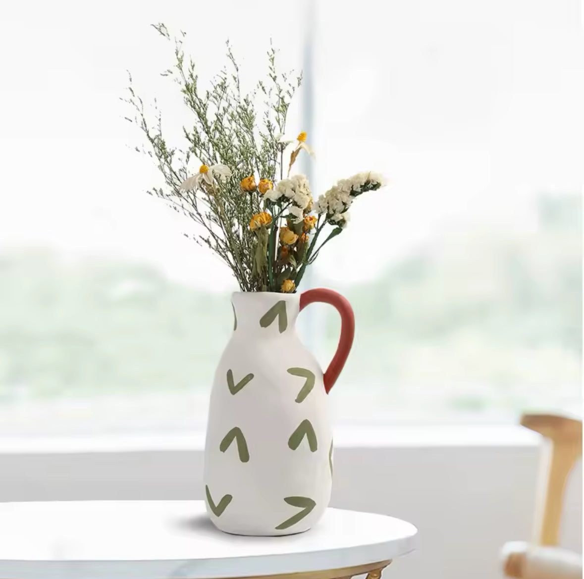 Vase en céramique blanc avec fleurs séchées – Élément déco naturel et tendance pour votre maison