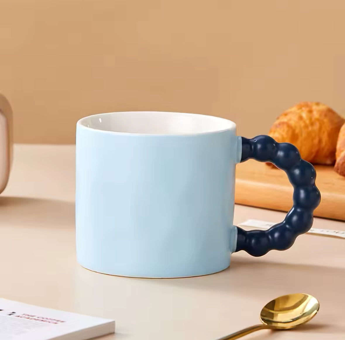 Mug Perle bleu ciel tendance avec poignée perles