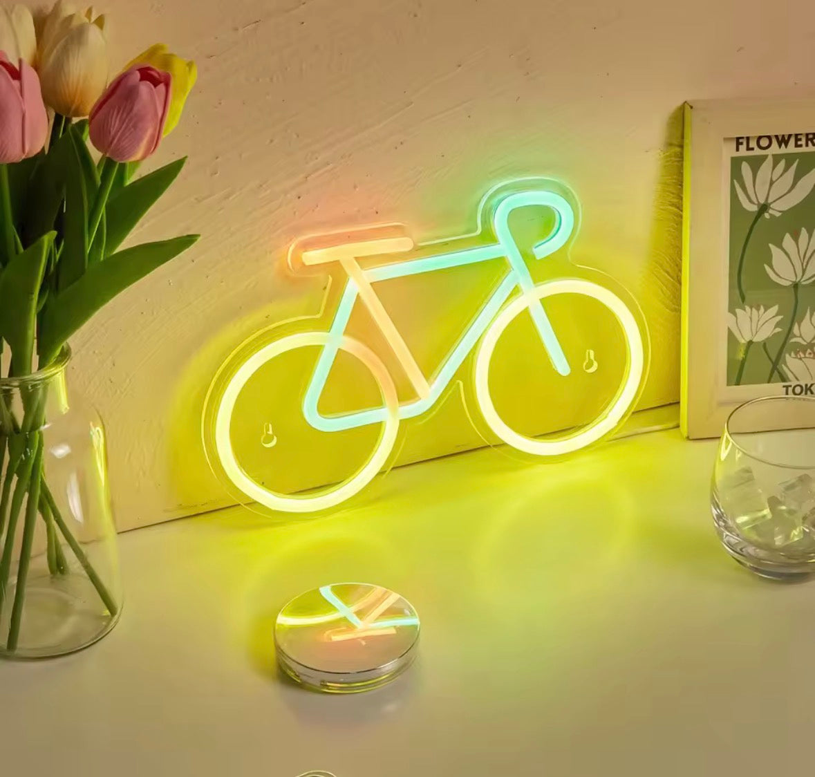 néon vélo design lumière déco intérieure tendance
