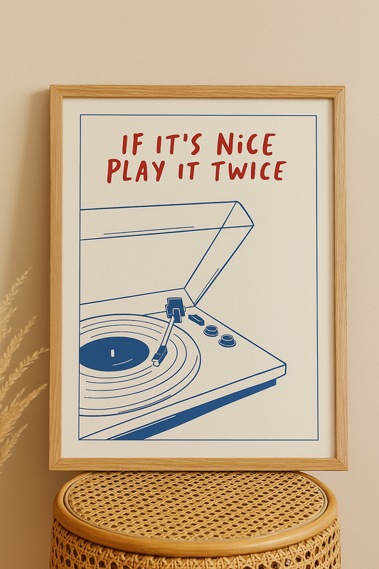 Affiche musicale moderne encadrée avec illustration tourne-disque, déco murale style vintage et minimaliste