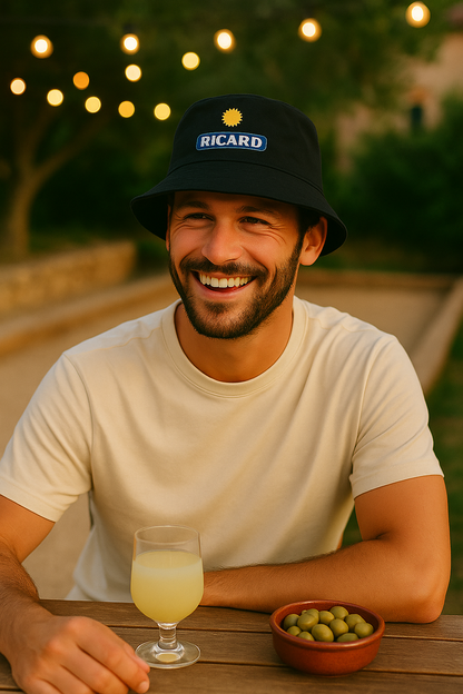 Bob Ricard noir – Chapeau rétro chic pour été, accessoire apéritif français iconique