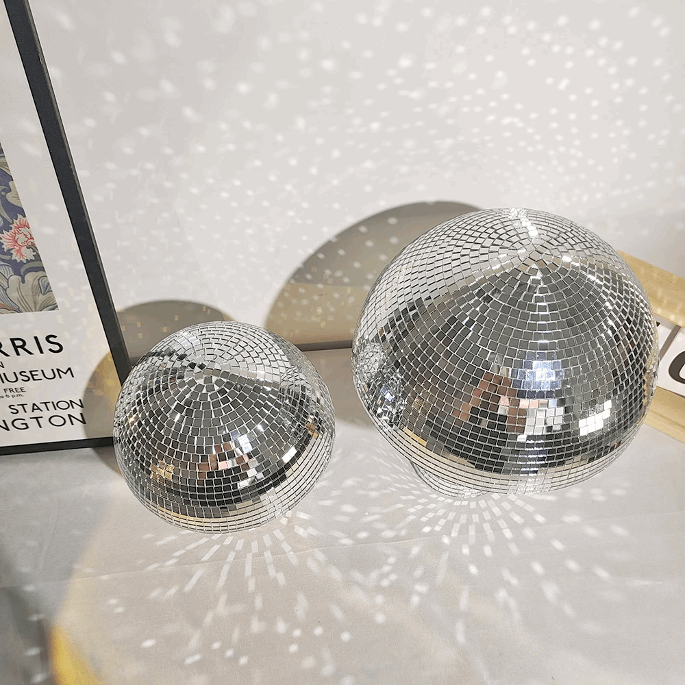 Objet décoratif rétro style disco scintillant